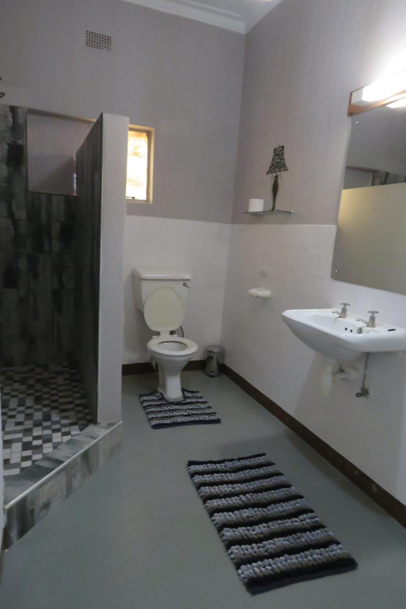 Faith City Guesthouse Оучо Екстер'єр фото